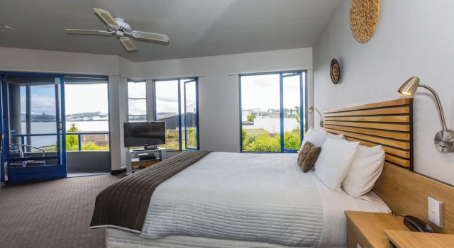 Двухместная студия Comfort с балконом и с частичным видом Clearwater Motor Lodge