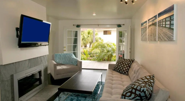 Люкс Superior Oceanside Marina Suites - A Waterfront Hotel