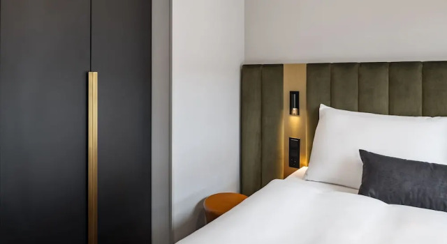 Supérieure triple chambre 1 chambre avec balcon AMANO Home Leipzig