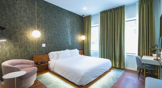 Номер Standard The Vault Hotel