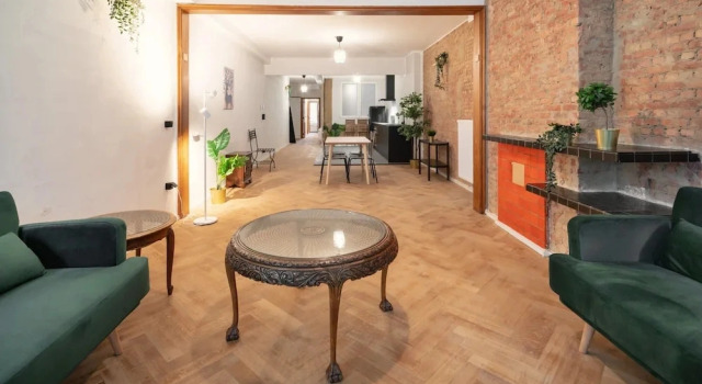 Stylish 2BR Apartment - Central Location, Забронировать Апартаменты/квартира Антверпен провинция Антверпен, рядом с Станция Антверпен Централь