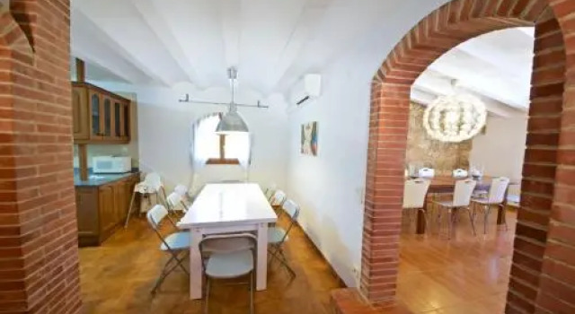 Los Olivos - Three Bedroom, Забронировать Отель Отели в центре Ла-Амполий, в центре