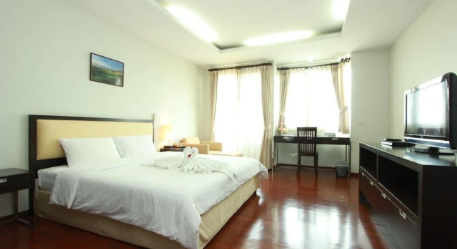 Номер Standard The Park 304 Executive Serviced Apartment