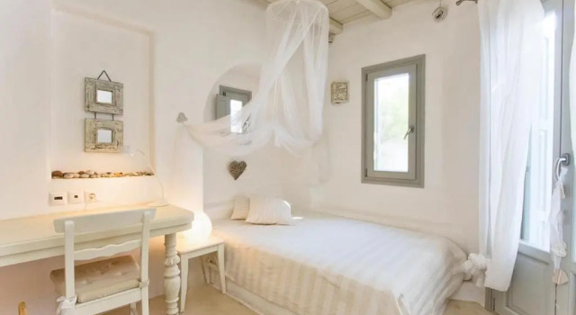 4-bedroom Cycladic Villa with Seaview, Prenota Villa Marpissa Paro