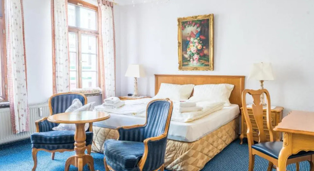 Romantisches Hotel Zur Traube Schwerin, Забронировать Отель Шверин Schweriner See