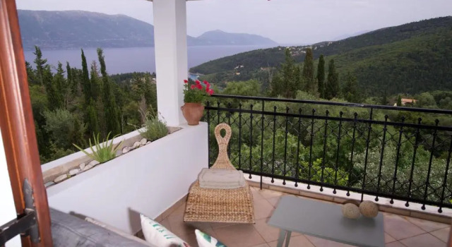 Коттедж Tettix Summer House