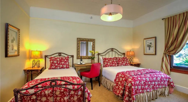 Четырёхместный номер Standard Sonoma Hotel