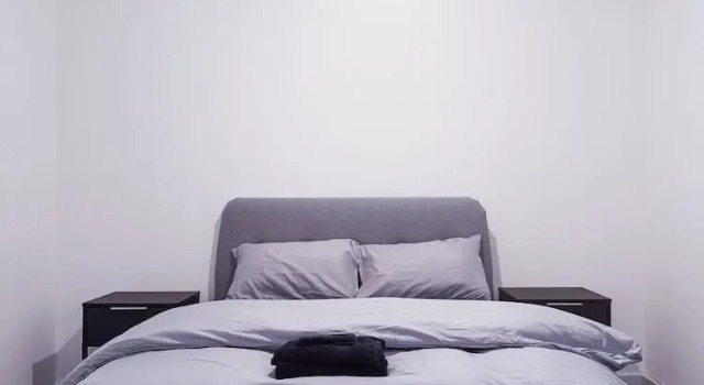 2 Bed Flat - Sleeps 4 - Parking - Wifi, Забронировать Апартаменты/квартира Отели Бирмингема с парковкой, рядом с Бирмингемский городской университет, Парковка