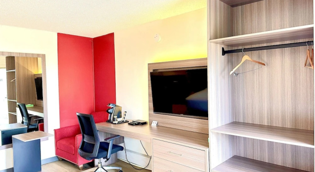Четырёхместный номер Standard Westport Inn