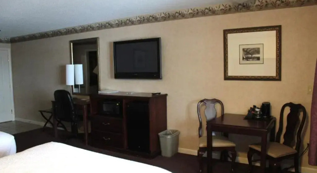 Номер Deluxe Shiretown Inn & Suites