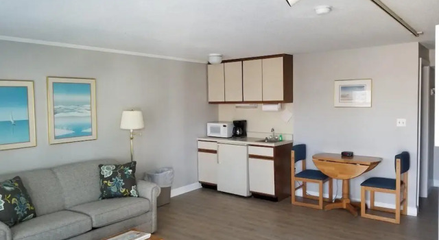 Holiday Vacation Condominium, Забронировать Отель Отели Полуострова Кейп-Код 3 звезды, 3*