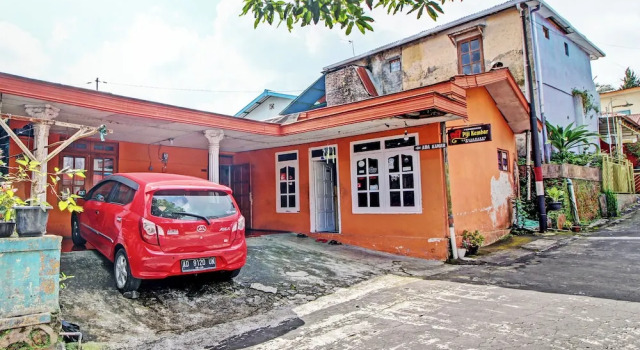 OYO 92759 Penginapan Piji Kembar