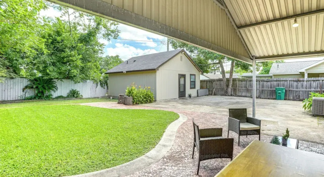 Коттедж 7 Mi to Dtwn Houston: Family Home w/ Patio & Yard