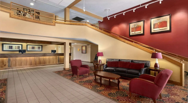 Ramada Burlington Conf Center, Reserva ahora Hotel Burlington Carolina del Norte