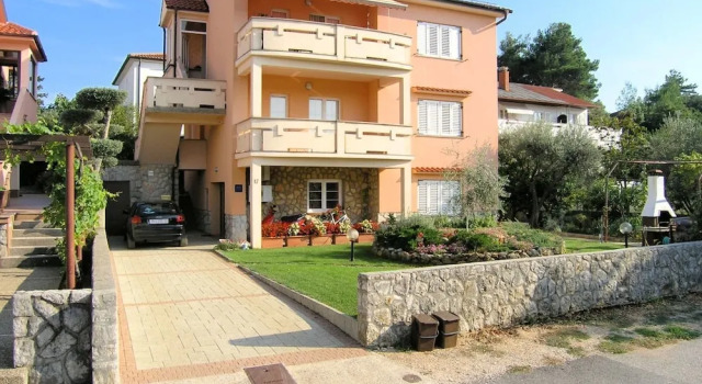 Apartman Ruza, Забронировать Апартаменты/квартира Отели Крка с парковкой, рядом с Krk Harbour, Парковка