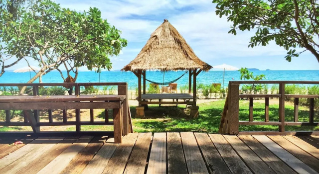 Бунгало Deluxe с балконом Mooban Talay Resort