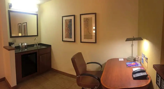 Номер High Floor Standard Hyatt Place El Paso Airport