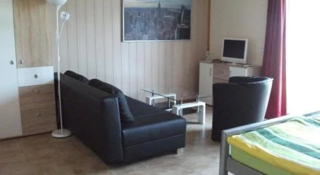 "Gästezimmer im Reich der Götter", Book Hotel Hitzacker 