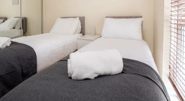 Open plan 2 Bedroom Apartment, Varaa Huoneisto Asunnot kohteessa Merseyside, Huoneisto