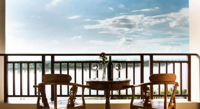 Двухместный номер Superior с видом на реку Landmark Mekong Riverside Hotel