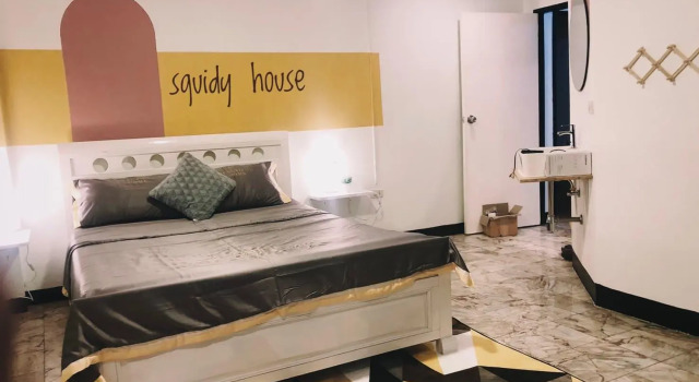 Squidy home, Забронировать Отель Ко-Сичанг провинция Чонбури, рядом с Больница острова Ко Сичанг