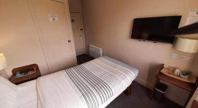 Standard Einzel Zimmer Adelphi Hotel