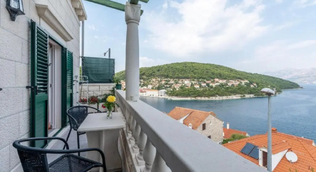 Апартаменты с 2 комнатами с балконом и с видом на море Apartments Darija