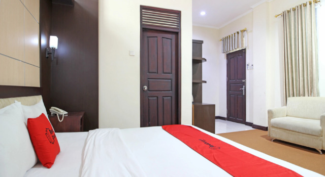 RedDoorz near Station Tugu Jogja