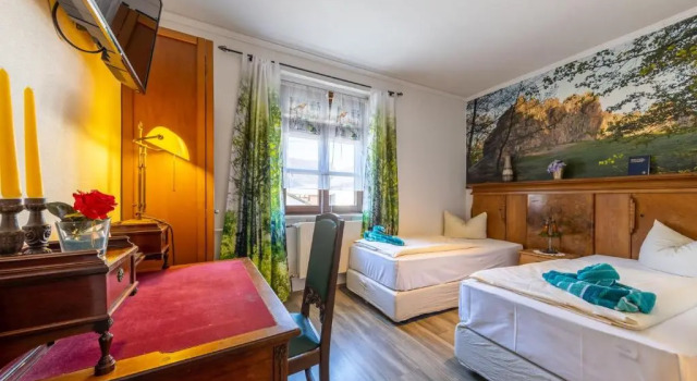 Landgasthof Eschbacher Katz, Buchen Sie Hotel Usingen Taunus