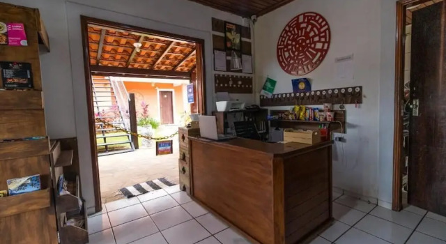 HOTELARE Pousada Bóra Morá, Забронировать Отель Отели Убатуба с парковкой, рядом с Praia do Itagua, Парковка