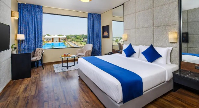 Двухместный номер Premium с видом на бассейн Essentia Luxury Hotel Indore