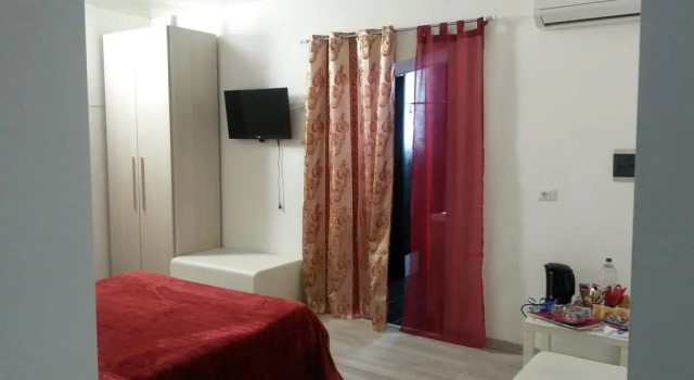 Little Moon, Prenota Hotel Tiburtino Roma
