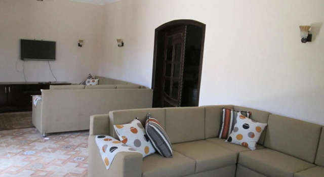 Family Villa, Book Villa Villaer i Qina, Villa