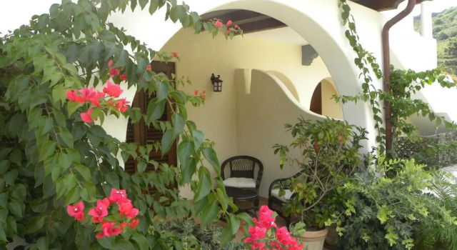 Четырёхместный номер Standard Hotel Borgo Eolie