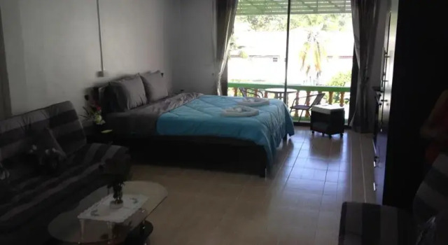 Charoen Guesthouse