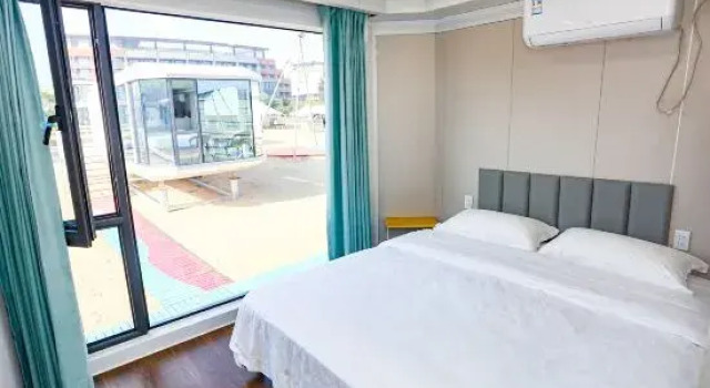 Капсула с 2 комнатами с видом на море Nebula Cabin AI Hotel