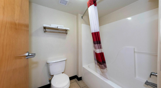 Номер Superior Red Roof Inn & Suites Biloxi - Ocean Springs