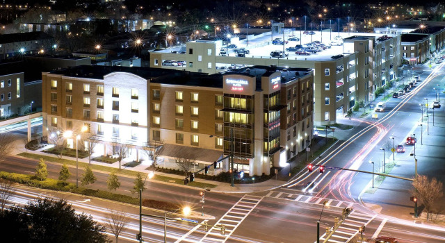 Люкс SpringHill Suites Norfolk Old Dominion University