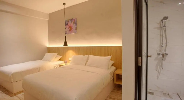 Трёхместный номер Deluxe The Marion Hotel Pelangi Branch