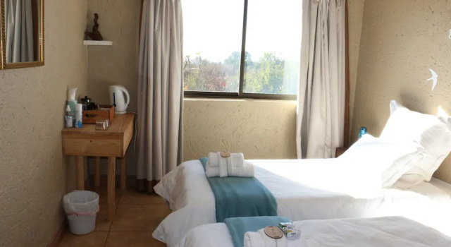 Семейный номер Standard White Linen Guesthouse