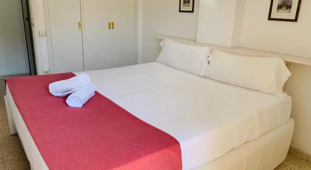 Апартаменты с видом на бассейн Eva Aparthotel