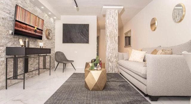 Renovated 2 BR with 2 BTH front Mamilla Mall, Забронировать Отель Иерусалим Иерусалимский округ