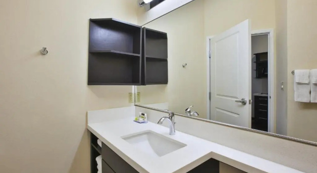 Четырёхместная студия Candlewood Suites MORGANTOWN-UNIV WEST VIRGINIA by IHG
