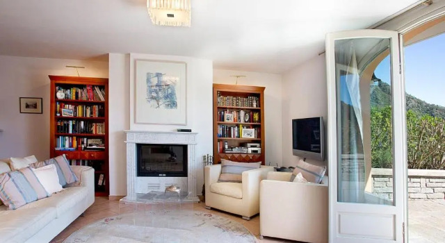 Belvedere Menaggio-4 Luxury homes-by Italian Apartments Casa Paradiso, Apartmento Belvedere, Woon Belvedere Apartment Penthouse, VH apartment Bella Vista, Book Apartment Hotels in Como with a Pool, Swimming Pool