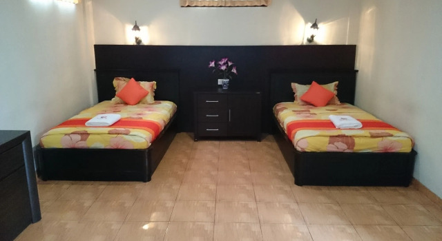 Agus Beach Inn, Забронировать Отель Отели Куты с бассейном, Бассейн