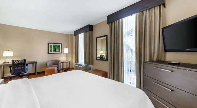 Двухместный люкс Best Western Plus Kendall Hotel & Suites