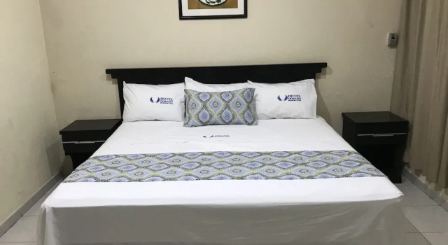 Номер Business Hotel Dorado a una calle de Playa Regatas y el Malecon