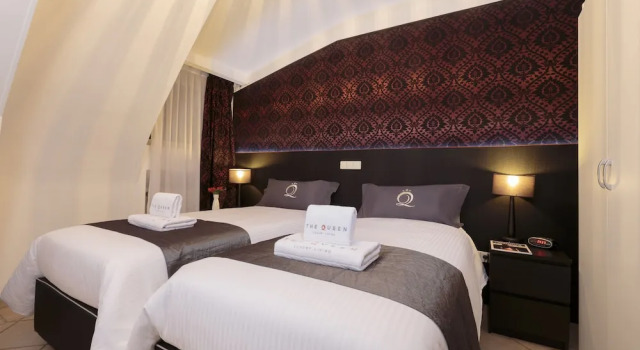 Апартаменты Comfort с 2 комнатами с балконом The Queen Luxury Apartments - Villa Gemma