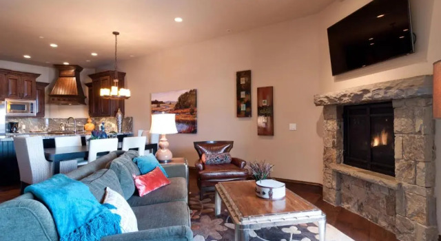 Juniper Landing by Park City Vacations, Забронировать Отель Отели Парк-Сити с парковкой, рядом с Полет над каньонами, Парковка