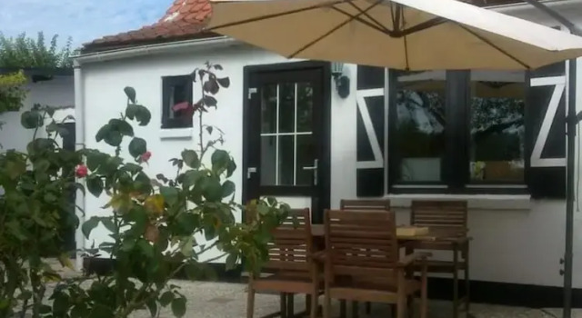 Коттедж Dike House Near Breskens With Stream Garden